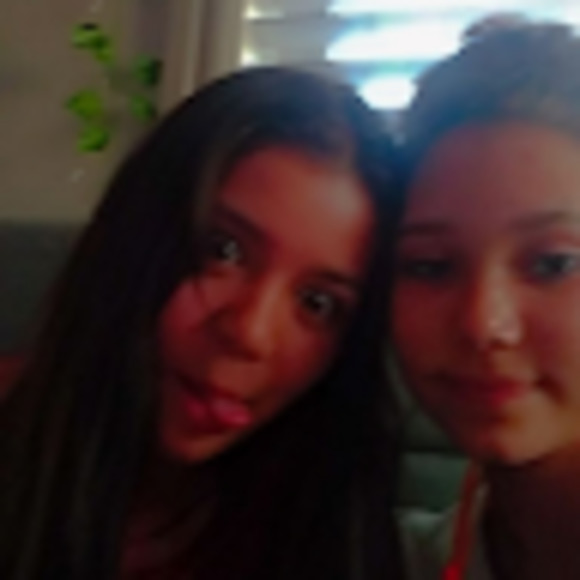 Meet your Posher, Danelle - Picture 1 of 1